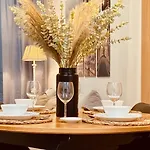 公寓 Click&guest - Modern And Luxury Flat In *