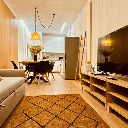 Click&guest - Modern And Luxury Flat In Apartment